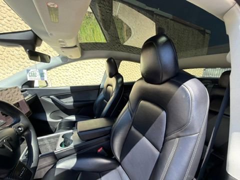 Used 2022 Tesla Model Y Performance AWD/4WD image 19