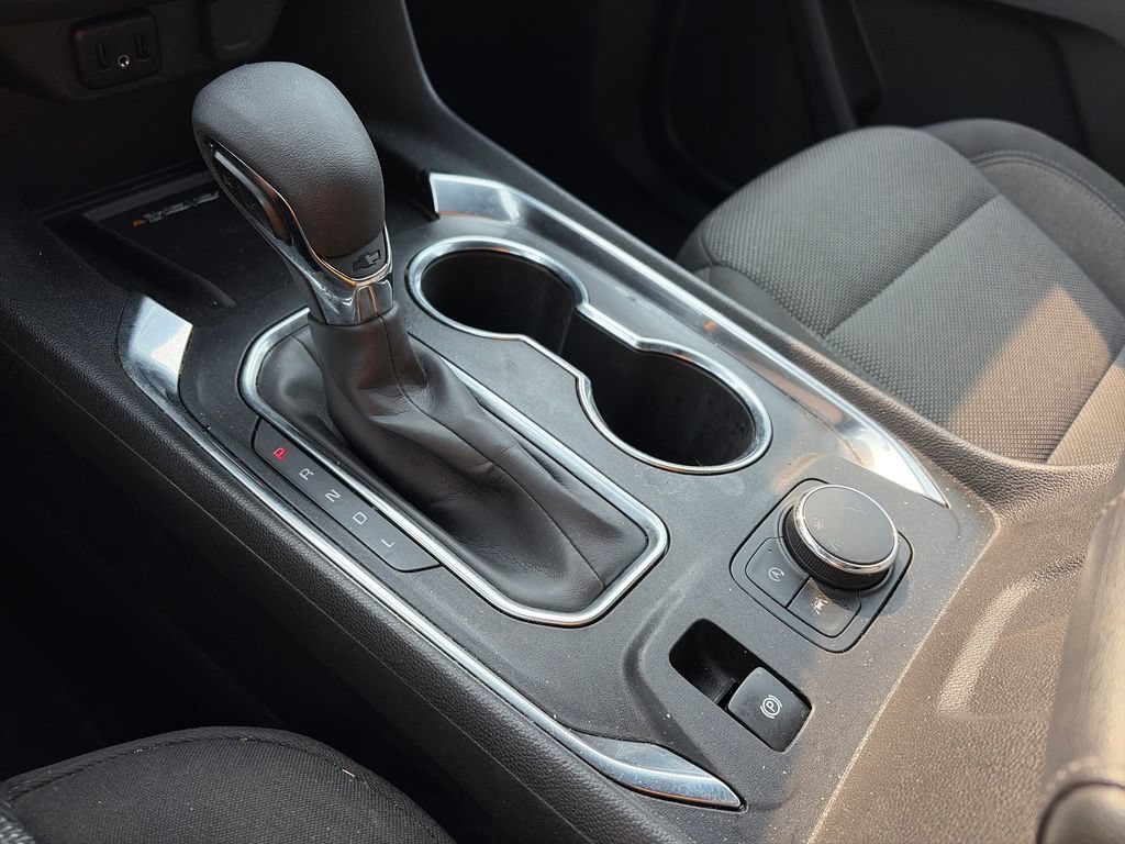 Used 2023 Chevrolet Traverse LT FWD image 26
