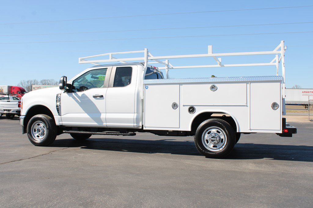 Used 2024 Ford F350 XL w/ XL Chrome Package image 4