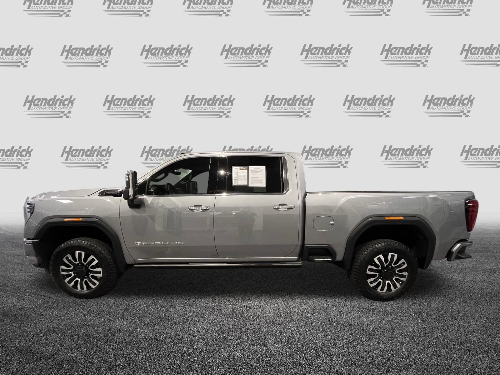 Used 2025 GMC Sierra 2500 Denali Ultimate image 7