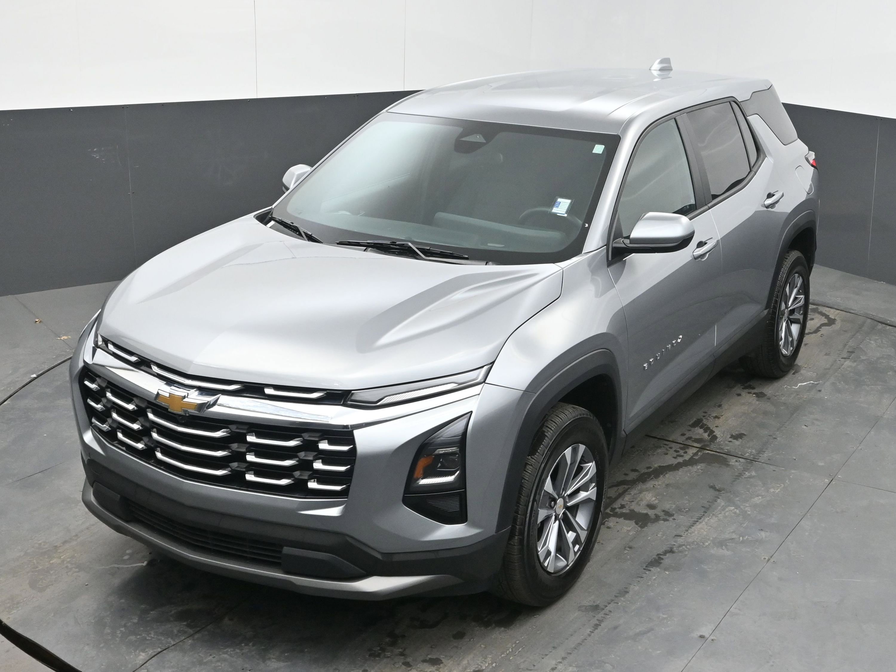 Used 2025 Chevrolet Equinox LT image 30