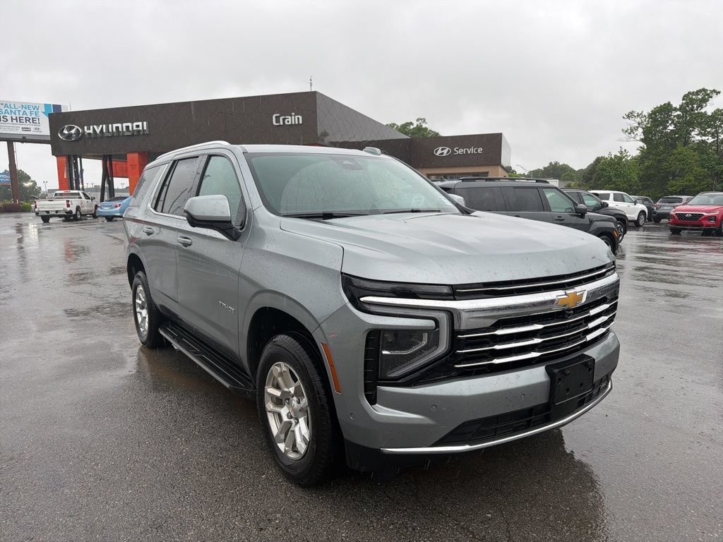 Used 2025 Chevrolet Tahoe LT RWD image 2