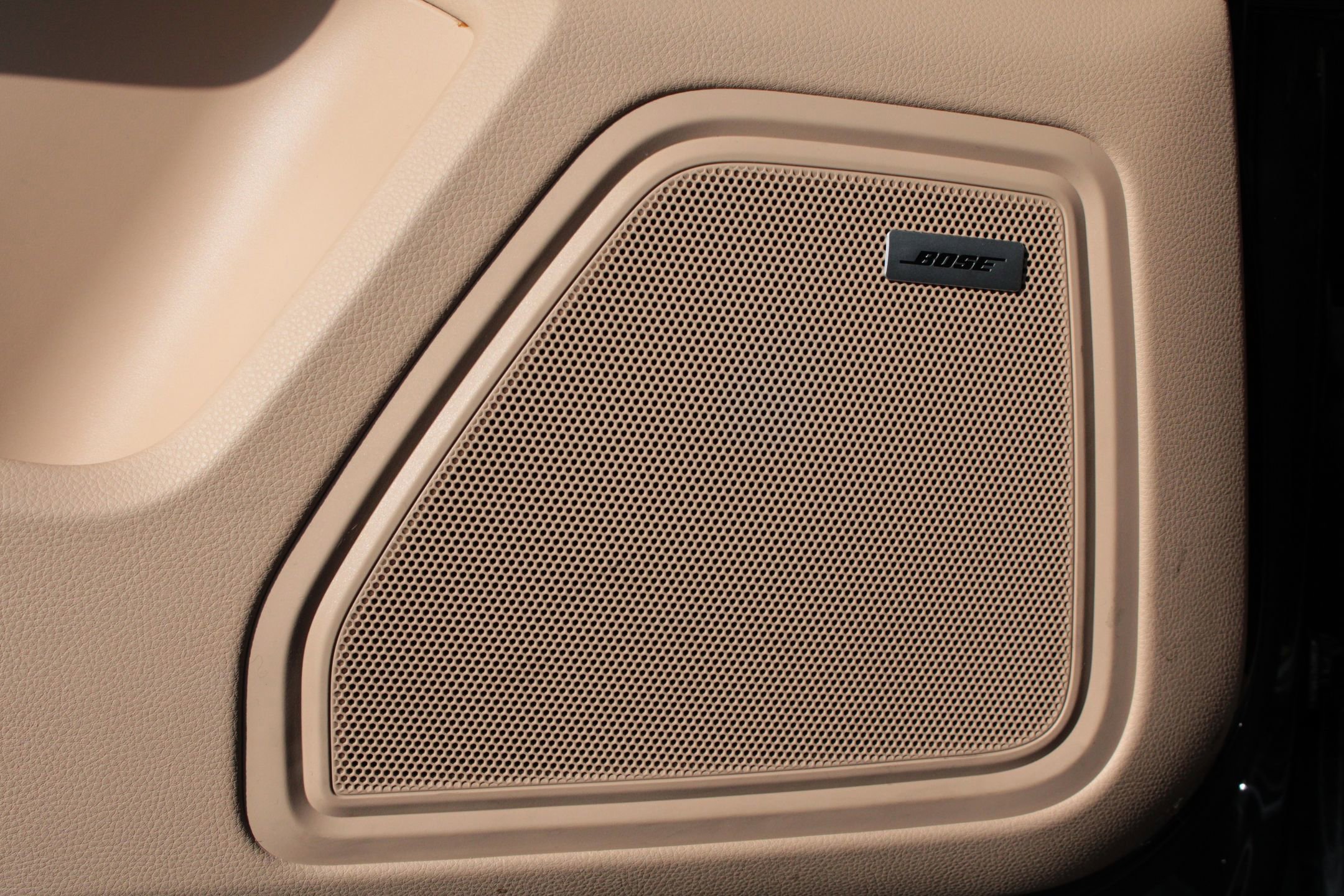 Certified 2022 Porsche Macan S image 15