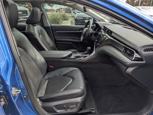 Used 2020 Toyota Camry XSE FWD image 33