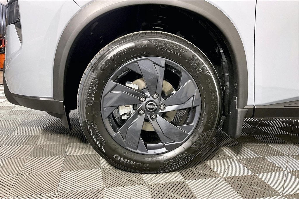 New 2027 Nissan Rogue SV w/ Cold Weather Package FWD image 15