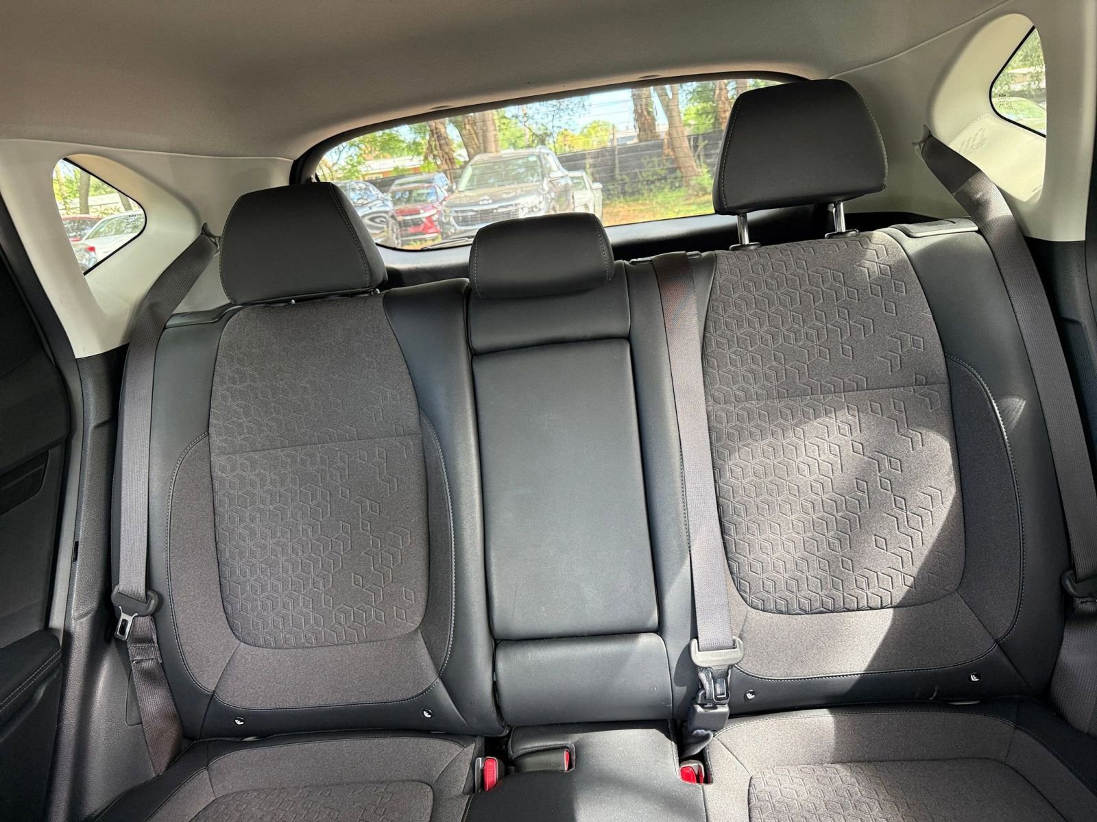 Used 2025 Kia Seltos S image 37