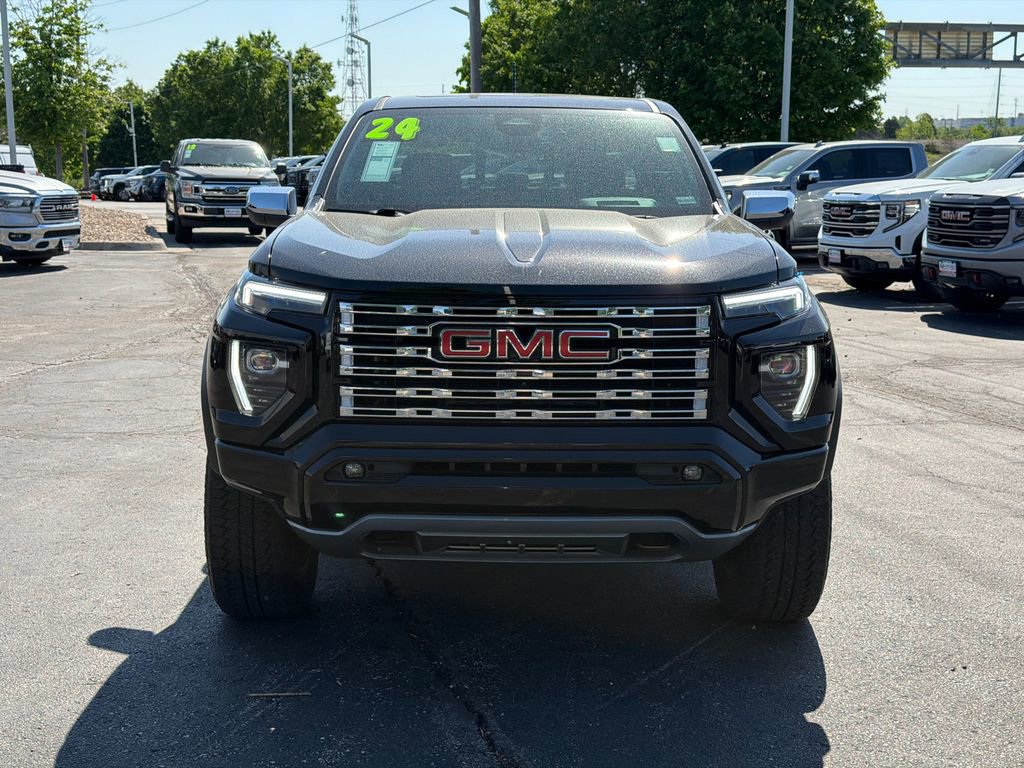 Used 2024 GMC Canyon Denali AWD/4WD image 2