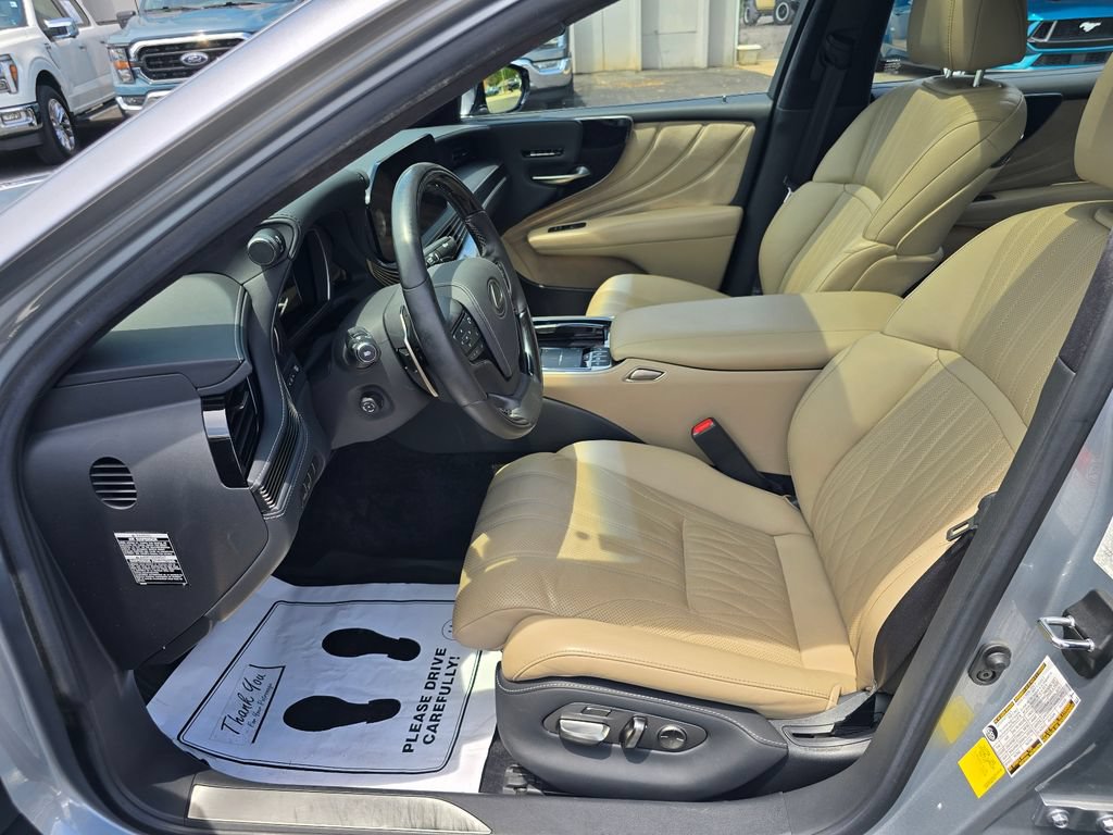 Used 2021 Lexus LS 500 w/ Interior Upgrade Package RWD image 10