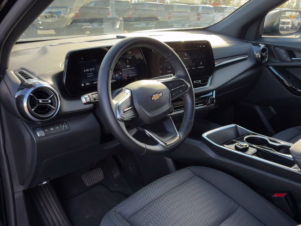 Used 2026 Chevrolet Equinox LT AWD/4WD image 4