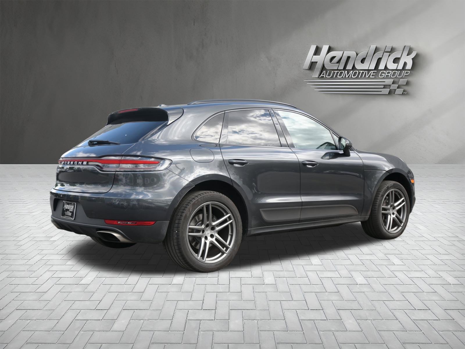 Used 2021 Porsche Macan AWD/4WD image 9