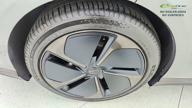 Used 2024 Lucid Air Touring AWD/4WD image 57