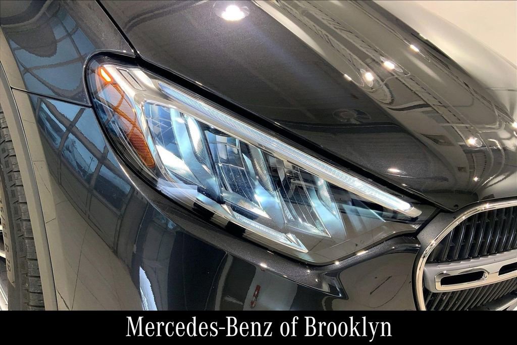 Used 2025 Mercedes-Benz GLC 300 4MATIC image 28