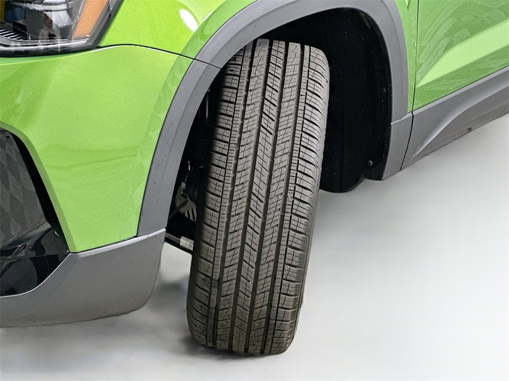 New 2026 Volkswagen Taos SE image 25