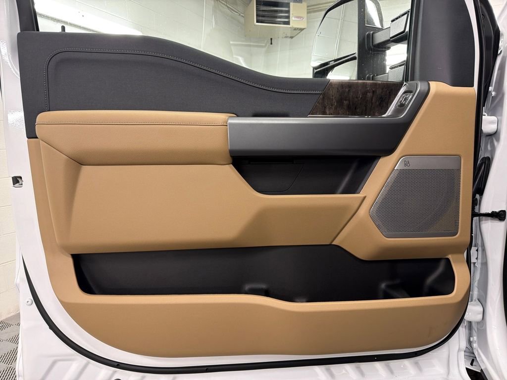 New 2026 Ford F250 Lariat w/ Chrome Package image 15