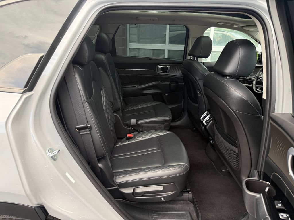 Used 2022 Kia Sorento SX Prestige AWD/4WD image 39