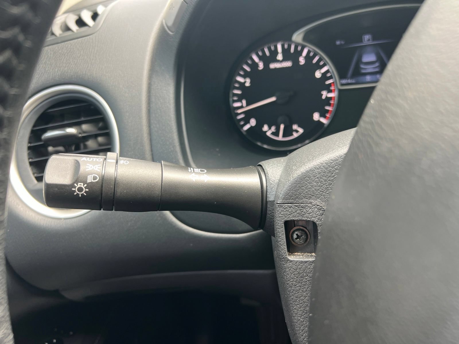 Used 2020 Nissan Pathfinder SV FWD image 20