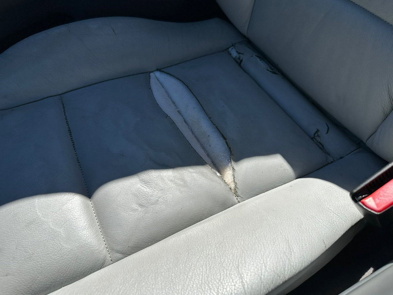 Used 1999 BMW 323i Convertible image 14