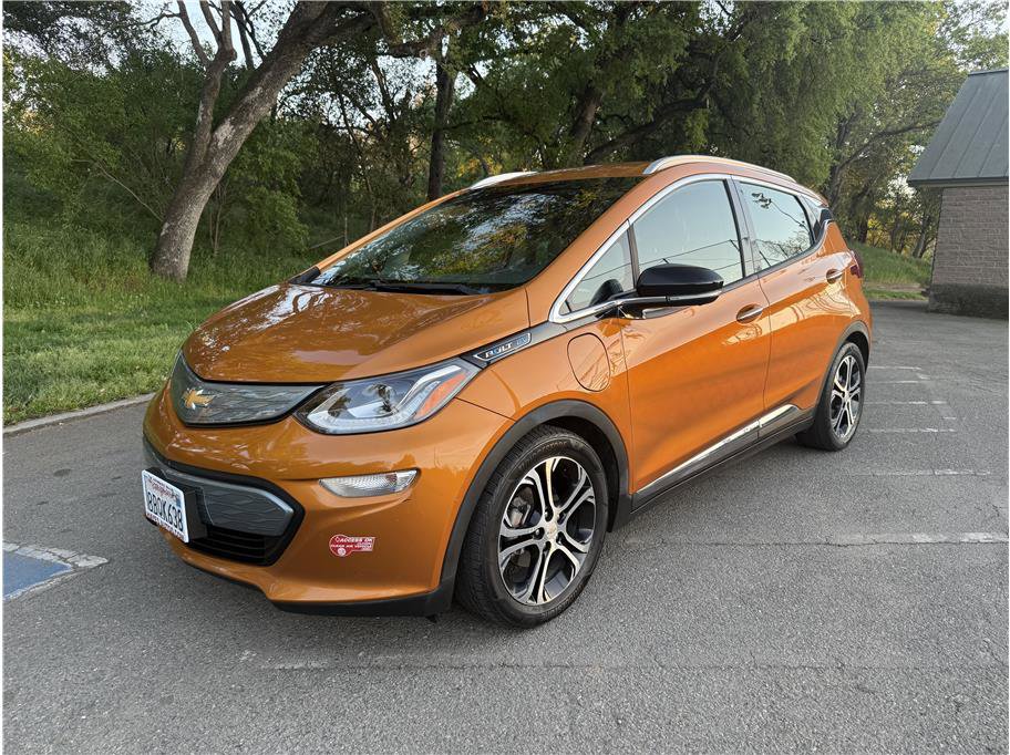 Used 2017 Chevrolet Bolt Premier w/ Driver Confidence II Package image 3
