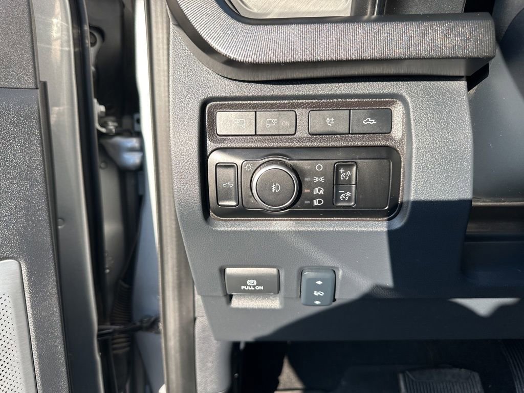 Used 2024 Ford F250 Platinum image 27