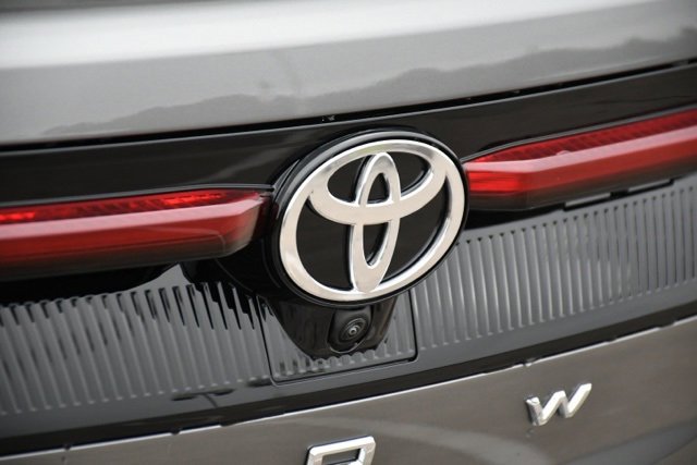 New 2026 Toyota Crown XLE image 15