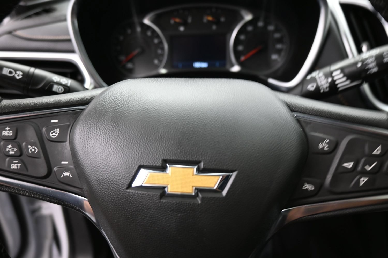 Used 2024 Chevrolet Equinox Premier FWD image 16