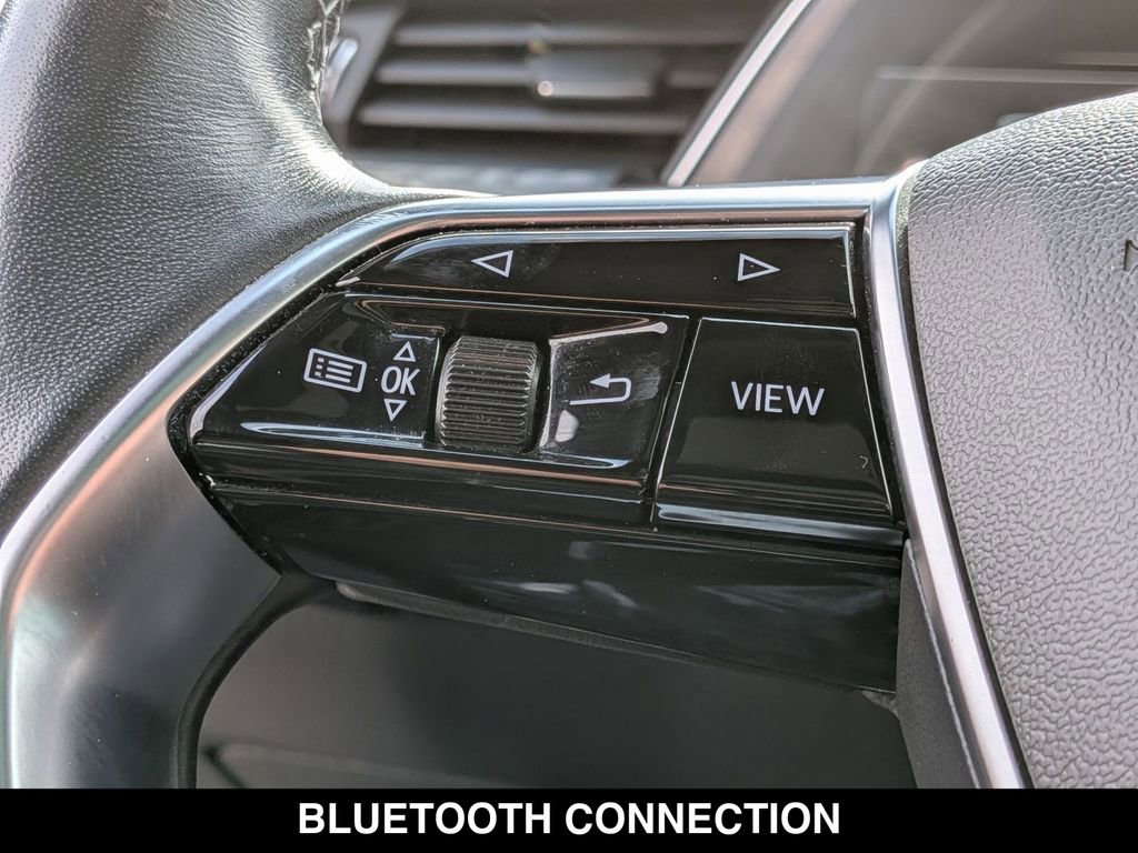 Used 2022 Audi e-tron Premium Plus w/ Premium Plus Package image 9