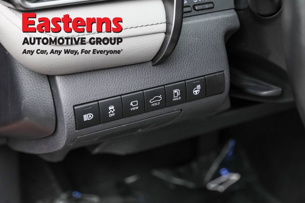 Used 2023 Toyota Camry XLE w/ Navigation Package image 22