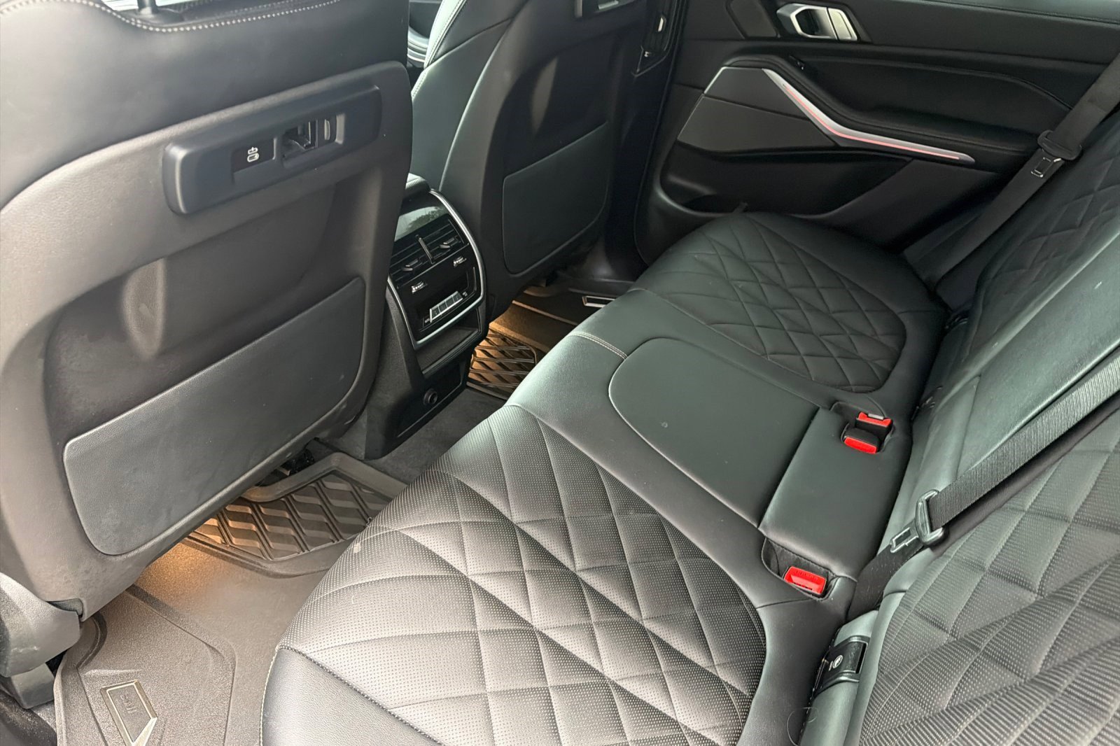 Used 2023 BMW X5 sDrive40i w/ M Sport Package image 15