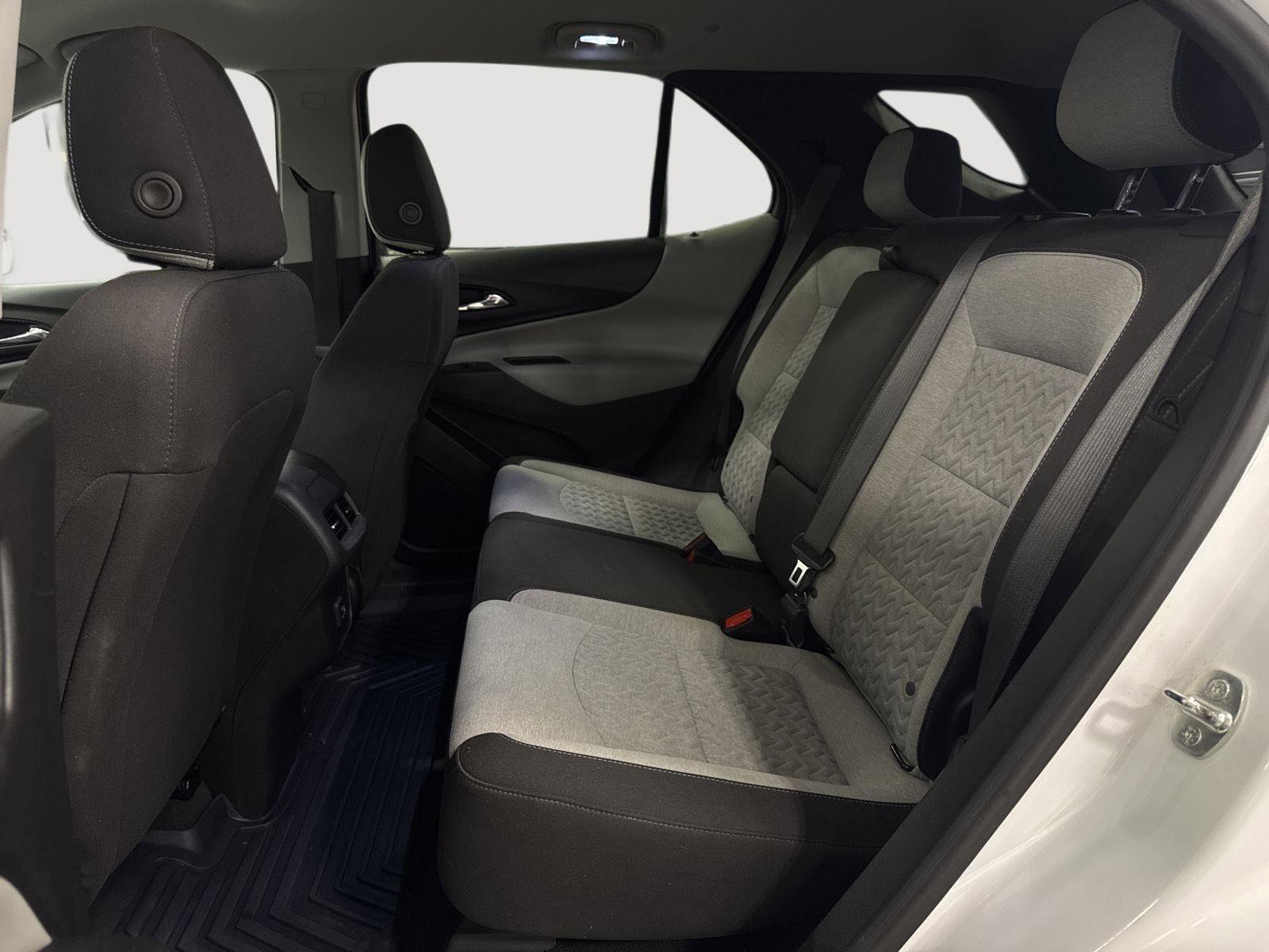 Used 2023 Chevrolet Equinox LS w/ LS Convenience Package AWD/4WD image 6