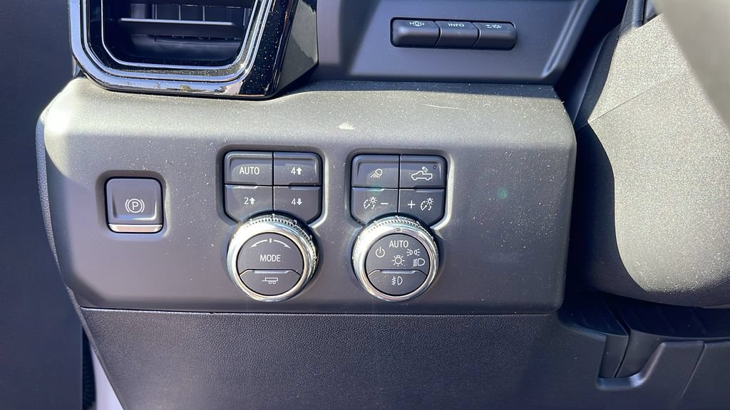 New 2026 GMC Sierra 2500 AT4 w/ AT4 Premium Plus Package AWD/4WD image 25