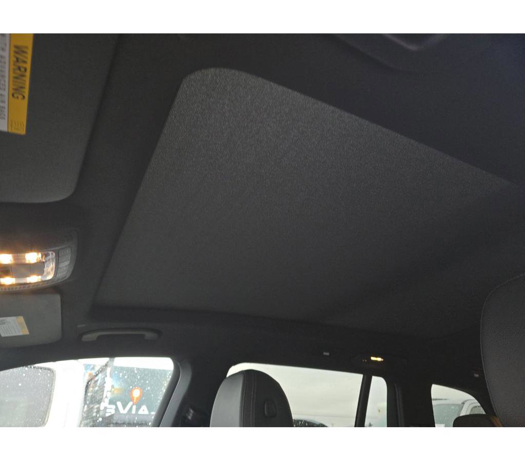 Used 2025 Mercedes-Benz GLS 450 4MATIC image 2