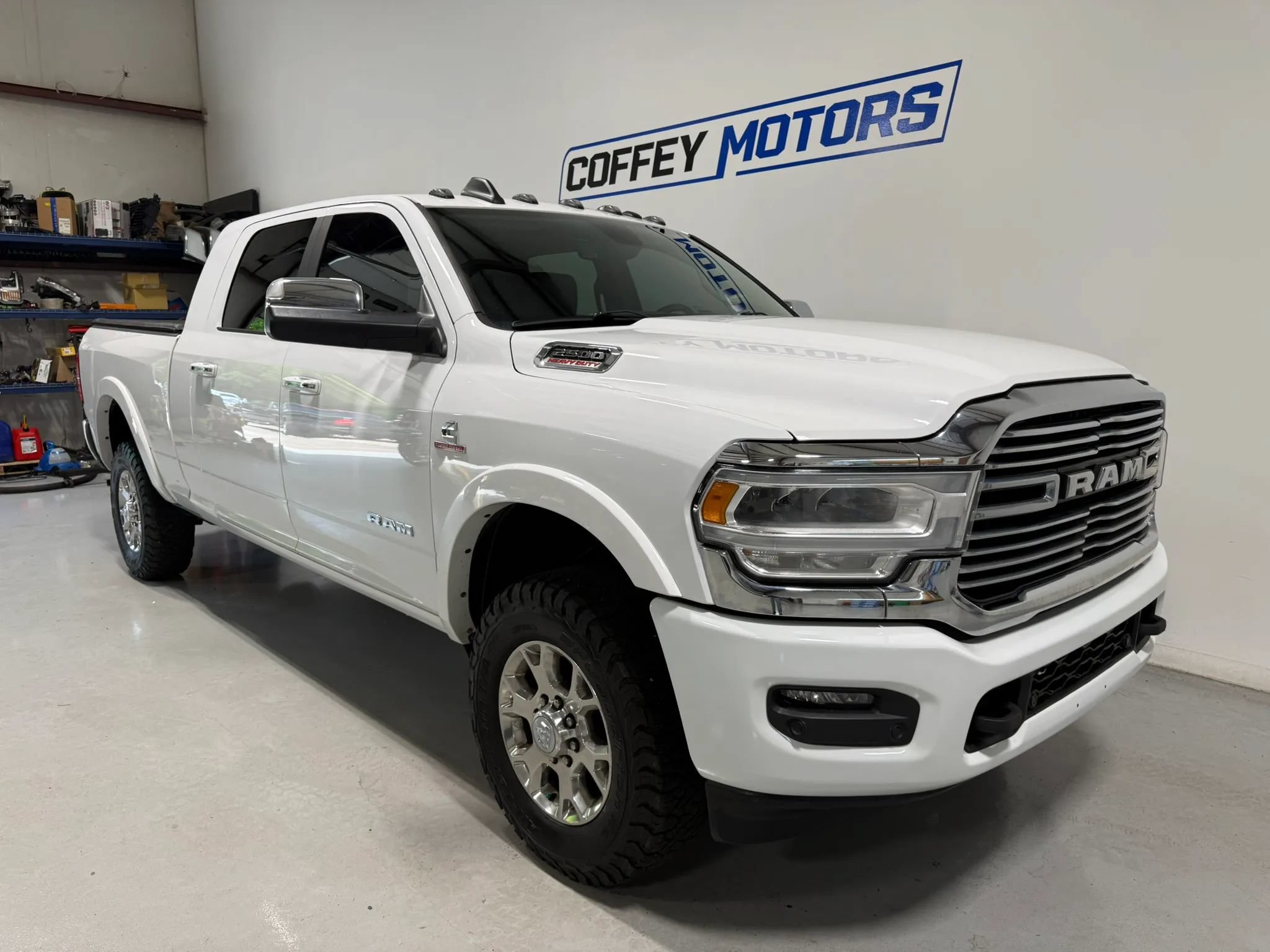Used 2020 RAM 2500 Laramie w/ Body Color Bumper Group AWD/4WD image 8