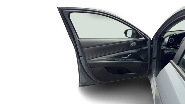 Used 2022 Hyundai Elantra SEL w/ Convenience Package FWD image 10
