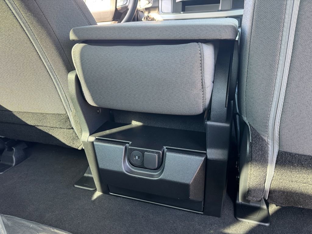 New 2026 Ford F250 XL w/ STX Appearance Package AWD/4WD image 24