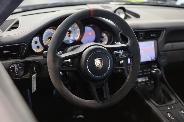 Used 2018 Porsche 911 GT3 RWD image 15