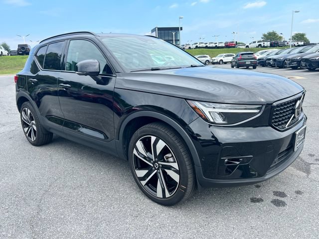 Certified 2024 Volvo XC40 B5 Plus w/ Protection Package Premier AWD/4WD image 1