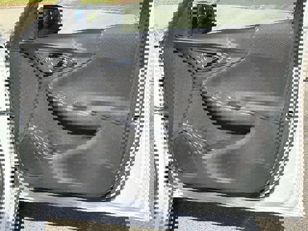 Used 2024 Chevrolet Malibu LT image 40