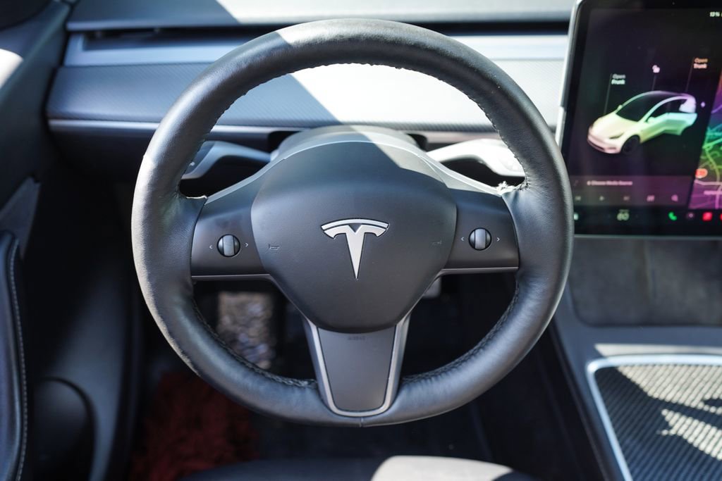 Used 2022 Tesla Model Y Performance image 27
