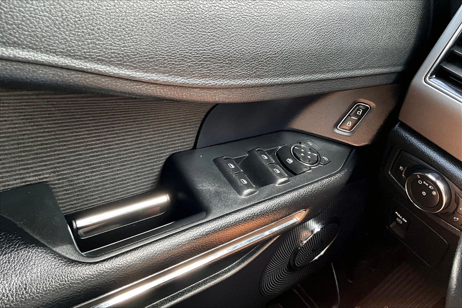 Used 2021 Ford Expedition Max XLT RWD image 34