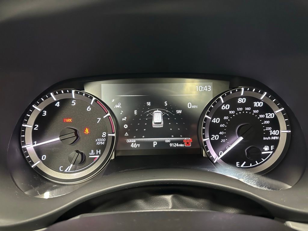 Used 2025 Toyota Highlander XLE image 23