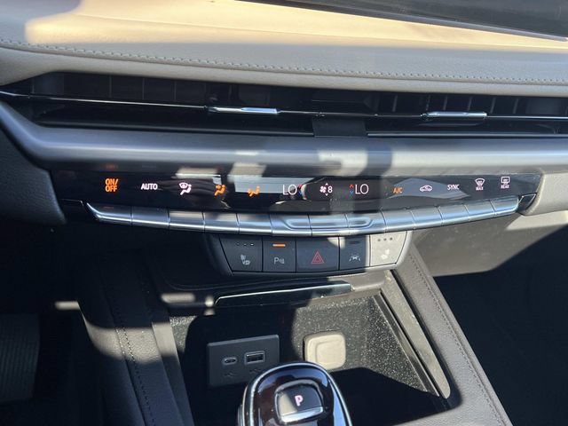 Certified 2024 Cadillac XT4 Luxury w/ Cold Weather Package AWD/4WD image 21
