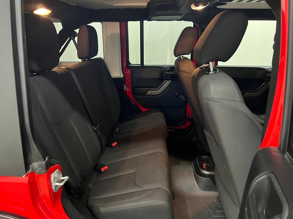 Used 2018 Jeep Wrangler Unlimited Sport w/ Connectivity Group AWD/4WD image 35