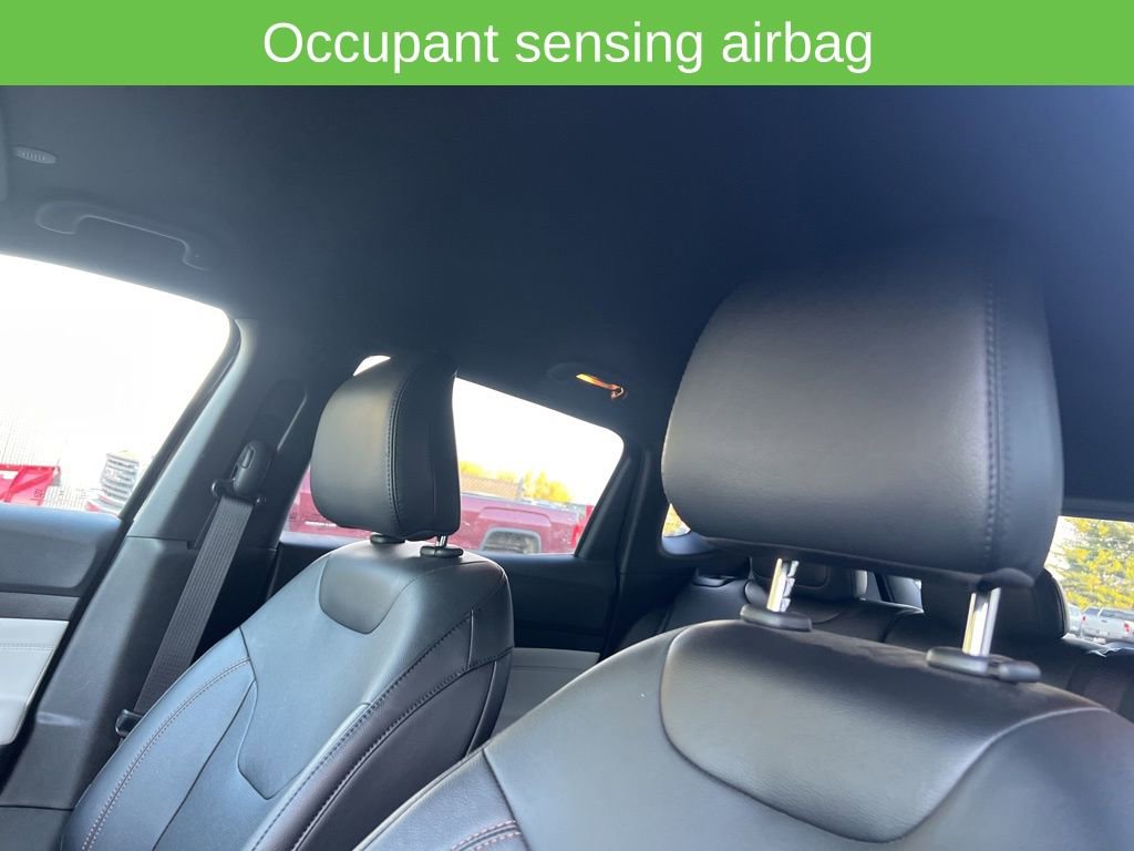 Used 2023 Jeep Compass Limited image 19