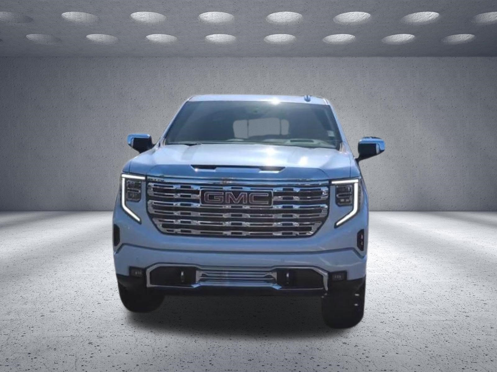 Used 2026 GMC Sierra 1500 Denali w/ Technology Package AWD/4WD image 2