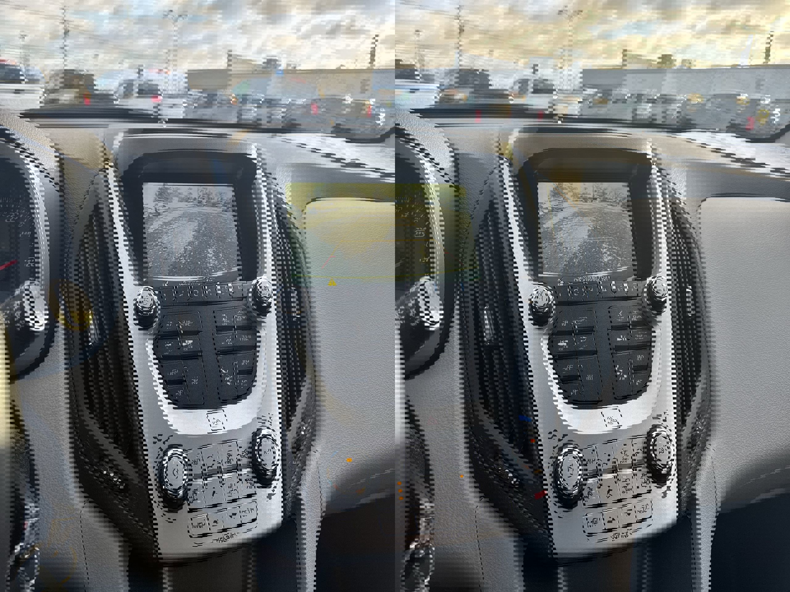 Used 2017 Chevrolet Equinox Premier w/ Enhanced Convenience Package image 15