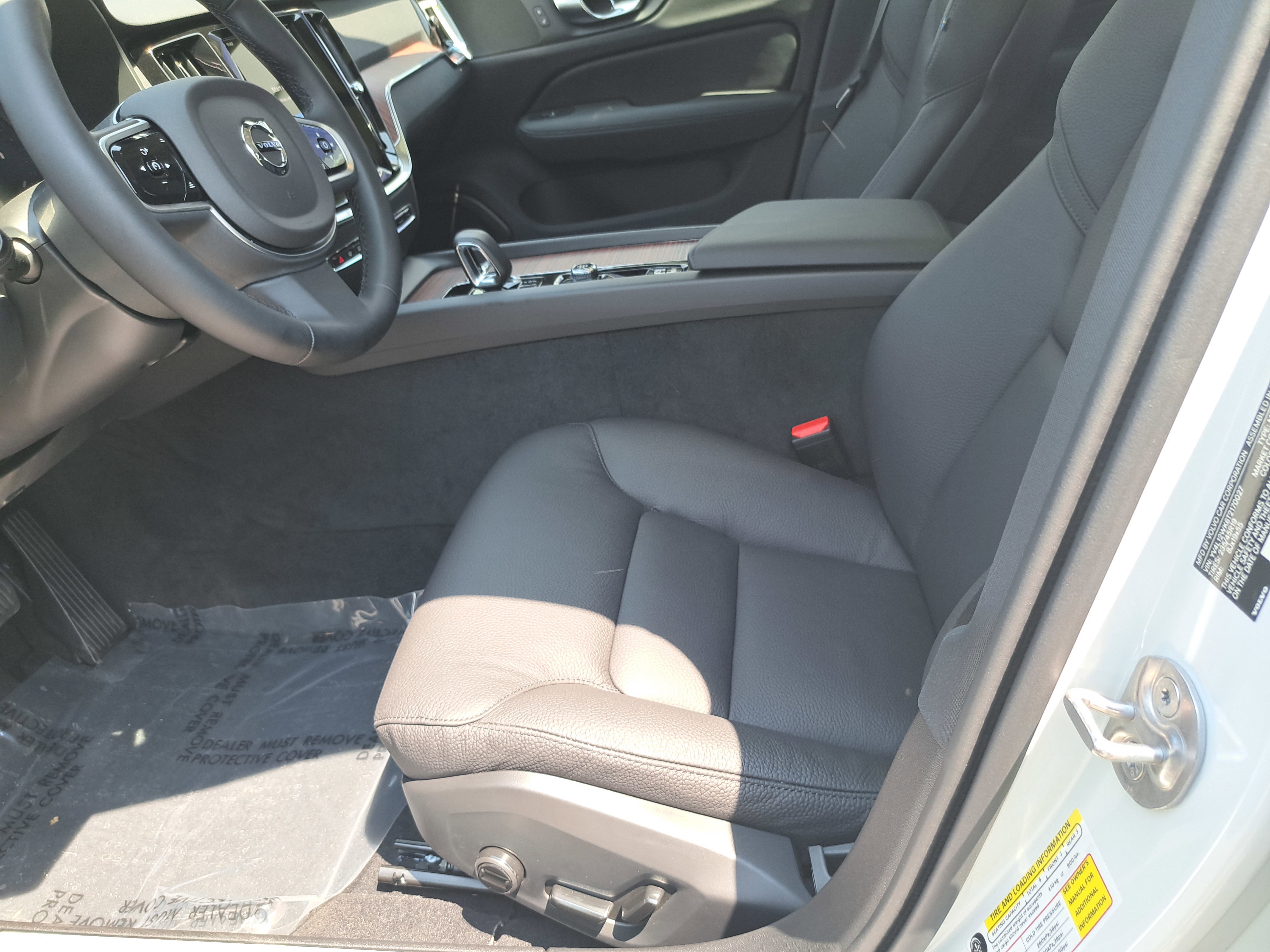 New 2026 Volvo V60 B5 Cross Country Plus w/ Protection Package Premier image 6