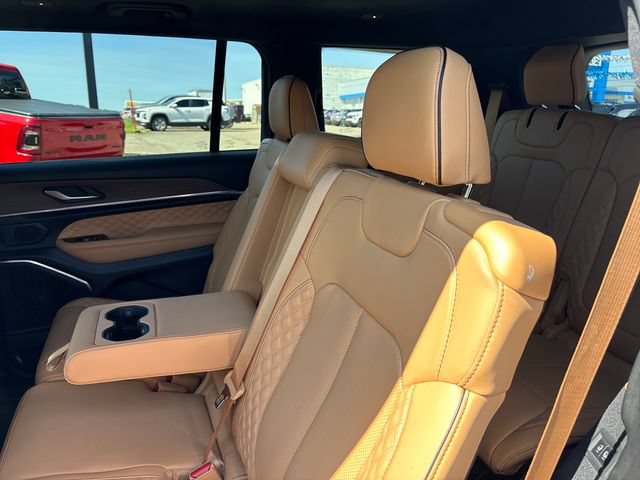 Used 2024 Jeep Grand Cherokee L Summit AWD/4WD image 22