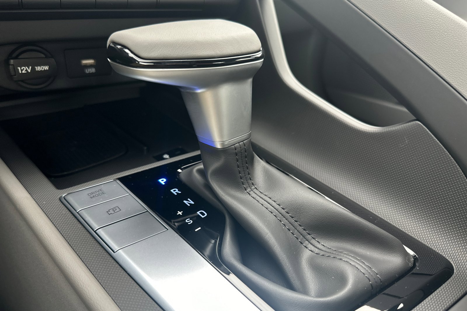 New 2026 Hyundai Elantra Sport FWD image 20