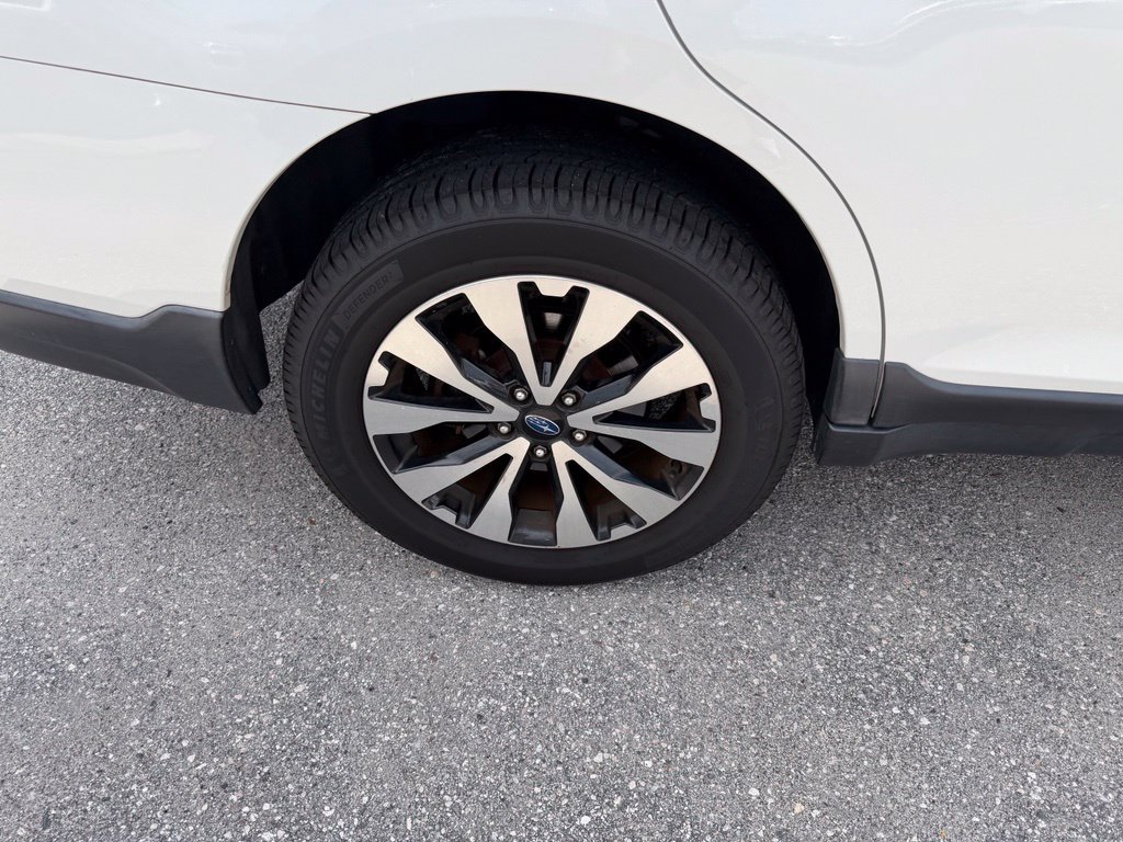 Used 2015 Subaru Outback 2.5i Limited AWD/4WD image 5