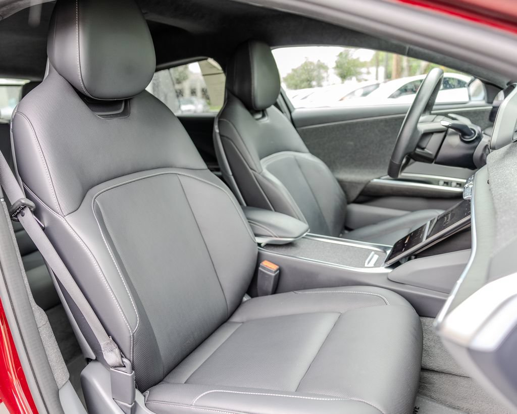 Used 2024 Lucid Air Pure RWD image 18